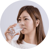 女性
